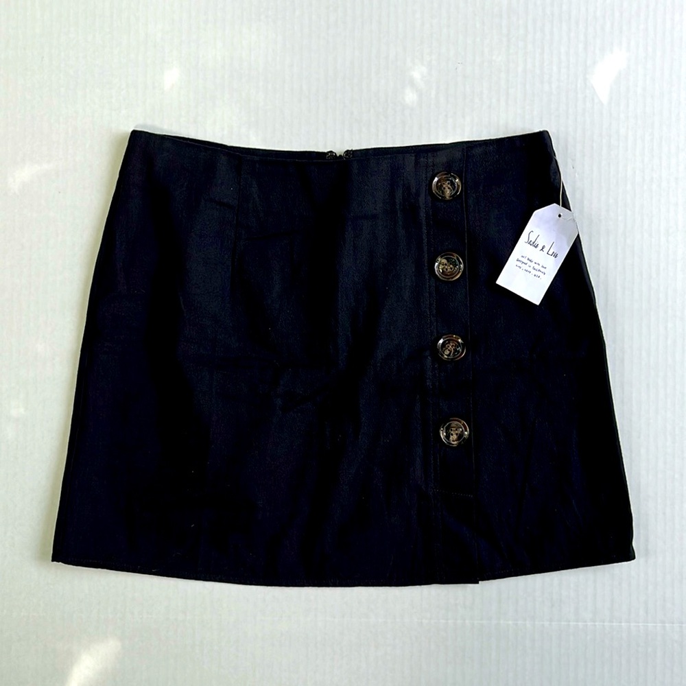 NWT Sadie Love black mini skirt L